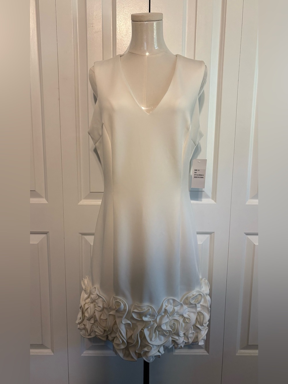 DONNA RICCO, Ivory V-Neck Sleeveless Mini Dress with Ruffle Hem, Size 12